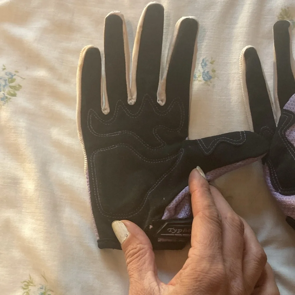 Typhoon riding gloves